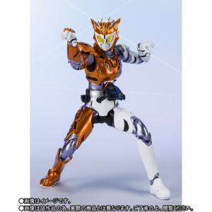 SH Figuarts Kamen Rider Valkyrie Rushing Cheetah Limited Edition [Bandai]