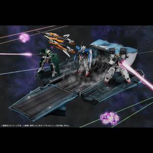 Realistic Model Series: Mobile Suit Gundam 00 - Ptolemaios Container 1/144 (LIMITED EDITION) [Megahouse]