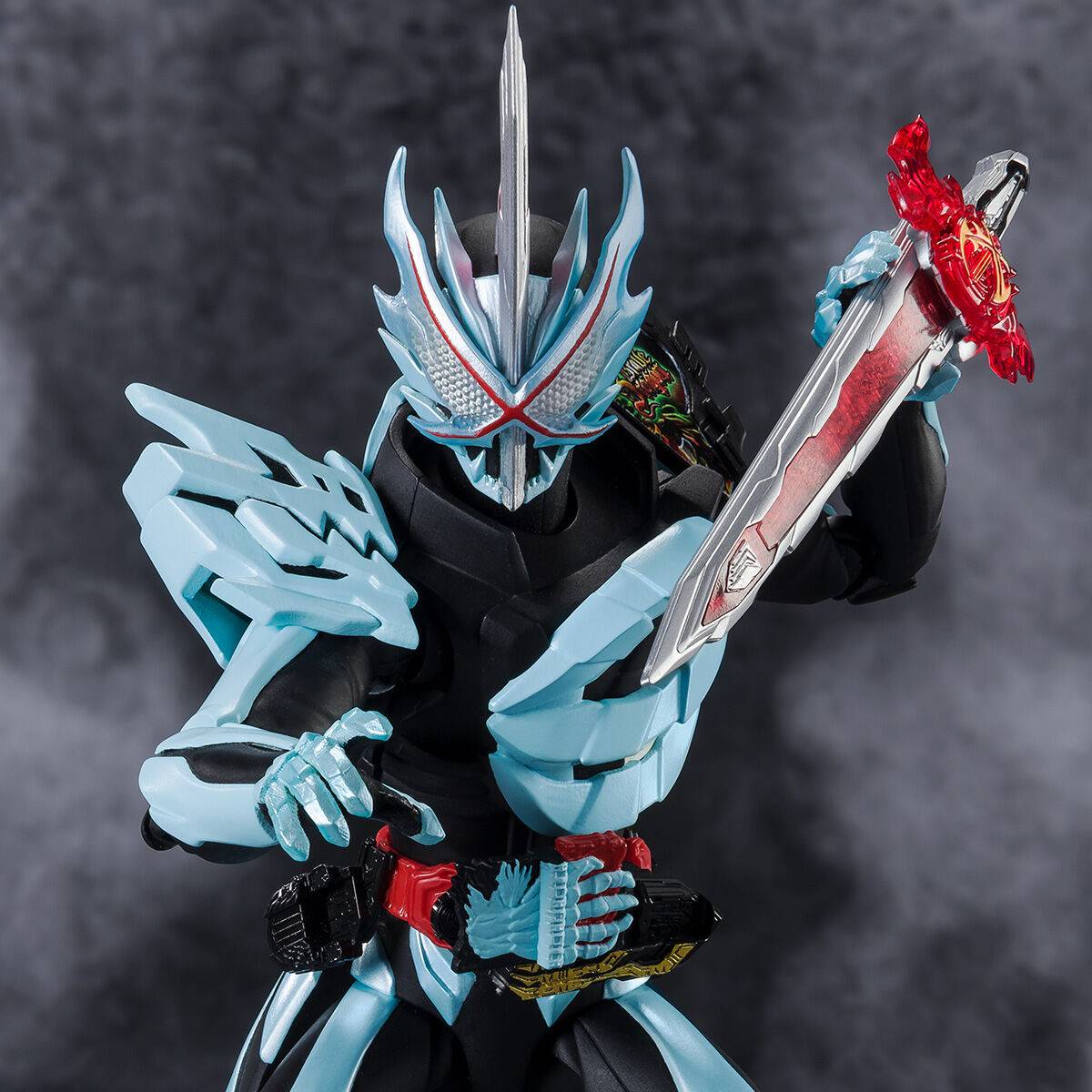S.H.FIGUARTS: Kamen Rider Saber (Primitive Dragon ver.) SPECIAL COMMERATIVE EDITION [Bandai Spirits]