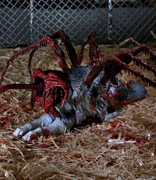 Deluxe Ultimate 7 Inch Action Figure: The Thing - Object X Dog [Neca]