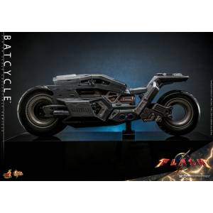 Movie Masterpiece: The Flash - Batcycle [Hot Toys]