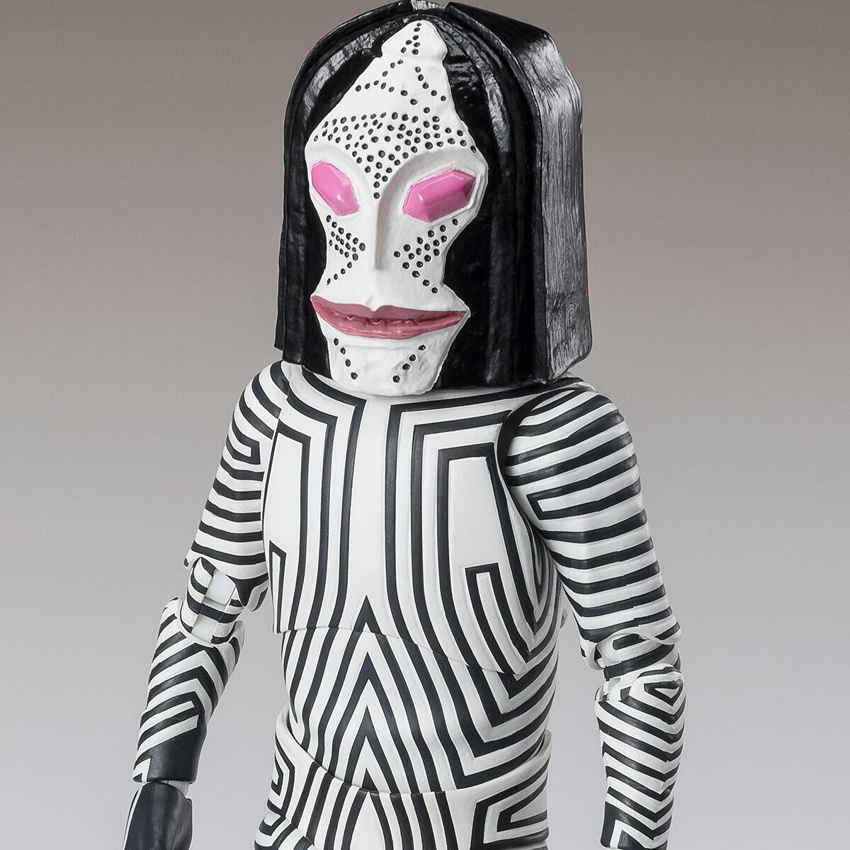 S.H.FIGUARTS: Ultraman - Dada - Human Specimens 5 and 6 Ver. (Limited Edition) [Bandai Spirits]