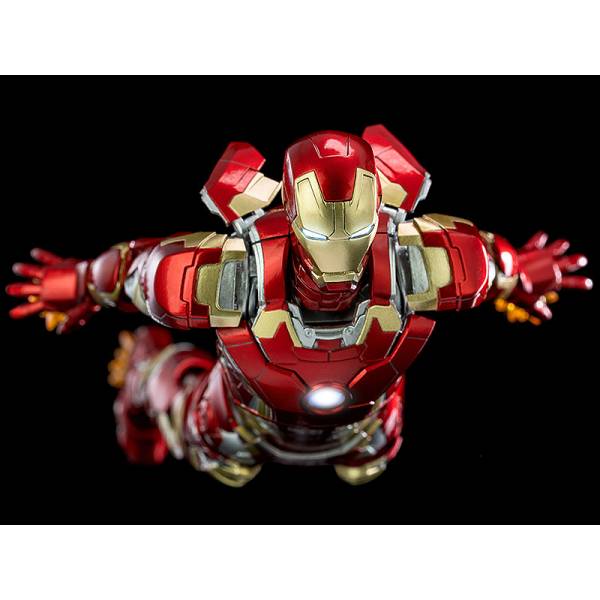 DLX Collectible Figure: Marvel Studios - The Infinity Saga - Iron