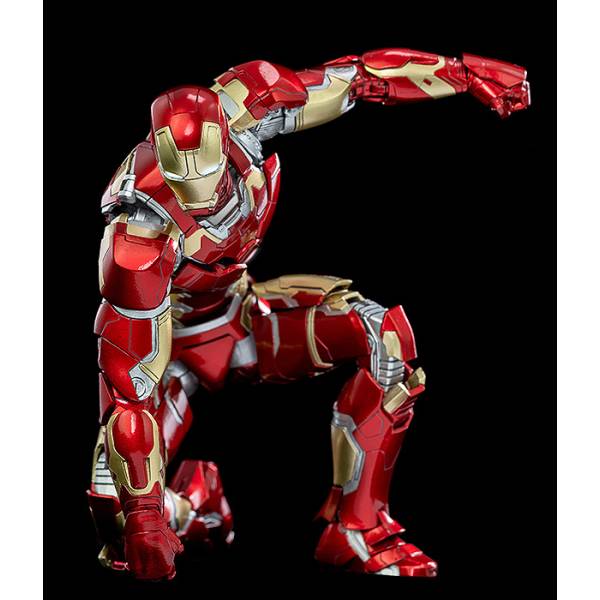 DLX Collectible Figure: Marvel Studios - The Infinity Saga - Iron