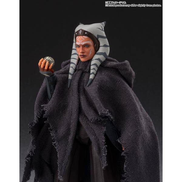shfiguarts-star-wars-ahsoka-