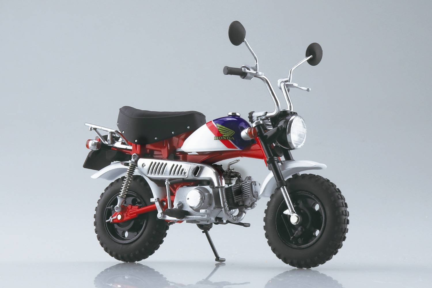 Honda Monkey Special - Shasta White 1/12 (Tricolor Ver)  [Aoshima]