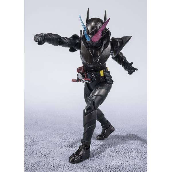 S.H.FIGUARTS: Kamen Rider Build - Rabbit Tank Hazard Form