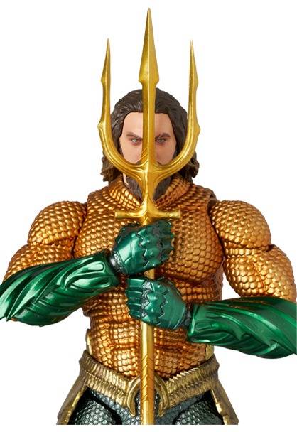 アメコミ MAFEX No.267 AQUAMAN GOLD & GREEN SUIT d MAFEX (No.267): Aquaman and the Lost Kingdom - Aquaman (Gold