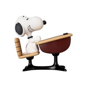 UDF No.844: Peanuts - Snoopy with Desk [Medicom Toy]