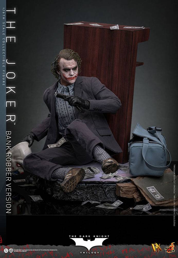 Movie Masterpiece: The Dark Knight Trilogy: Joker 1/6 (DX Bank