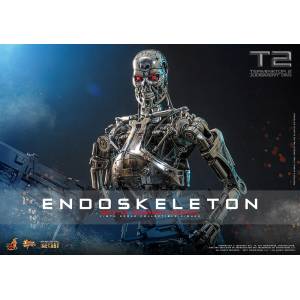 Movie Masterpiece DIECAST: Terminator 2 - Terminator's Endoskeleton Figure (Battle Damaged Ver.) 1/6 [Hot Toys]