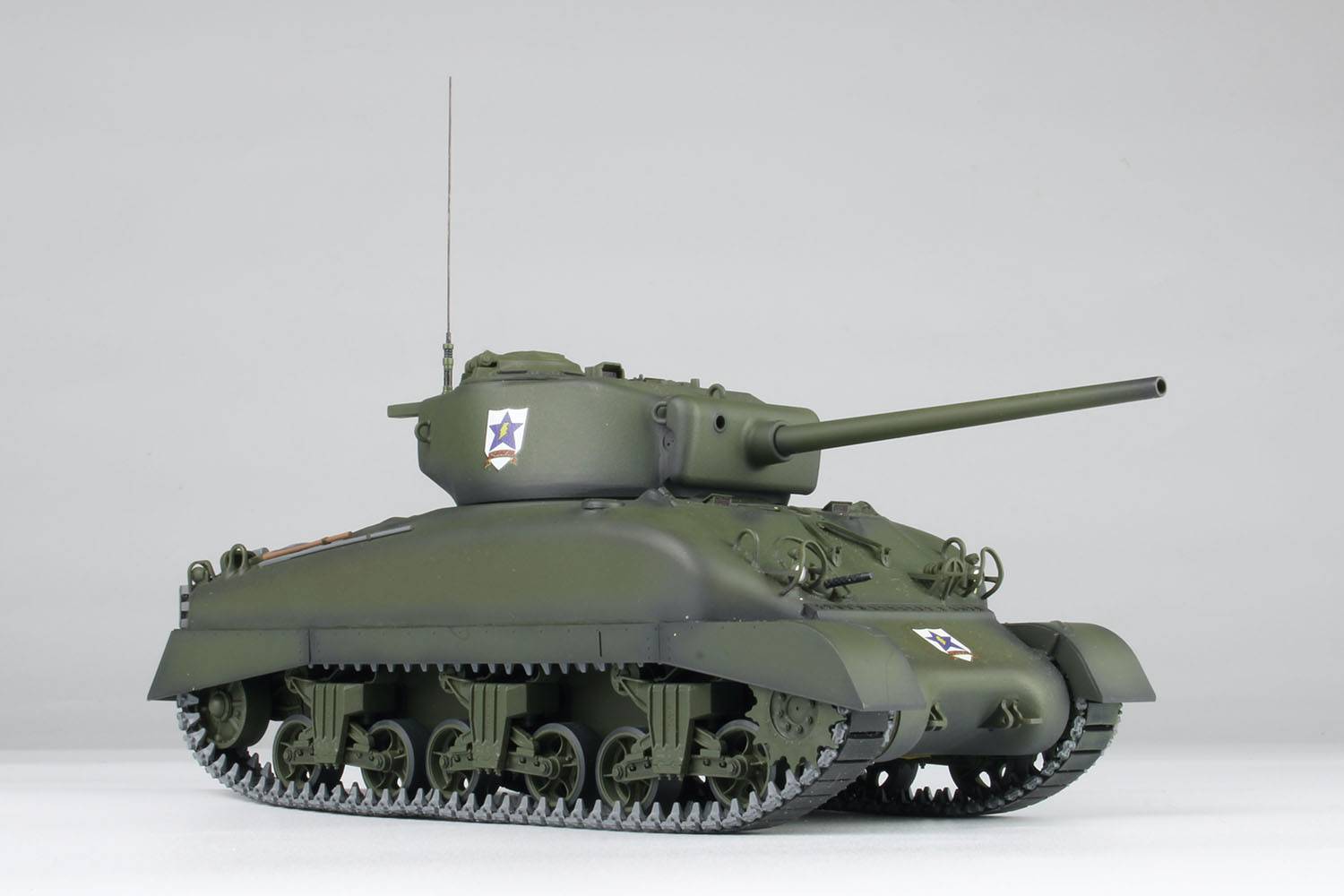 1/35 Girls Und Panzer: M4A1 Sherman (76mm Gun) - Saunders University ...