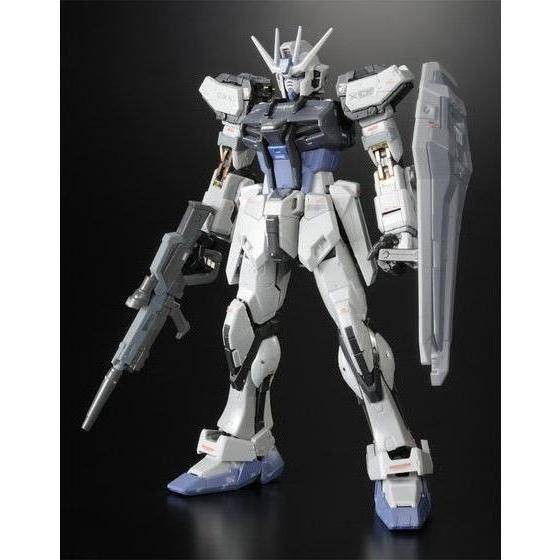 RG 1/144: Mobile Suit Gundam SEED - GAT-X105 Strike Gundam (Deactivated Mode) (Limited Edi...
