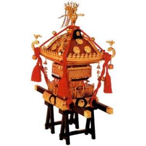 Scale Edo Mikoshi 1/5 Brown Finish with Vermilion Tassels Ver. - Plastic Model [Doyusha]