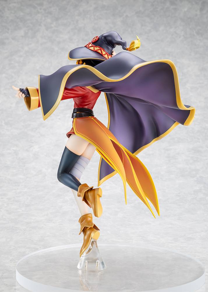 Close-up Haruhi Suzumiya in Megumin costume