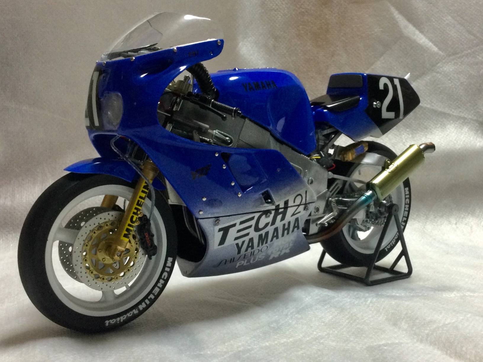 Yamaha FZR750 1/12: TECH21 1985 Suzuka 8-Hours Endurnace Race