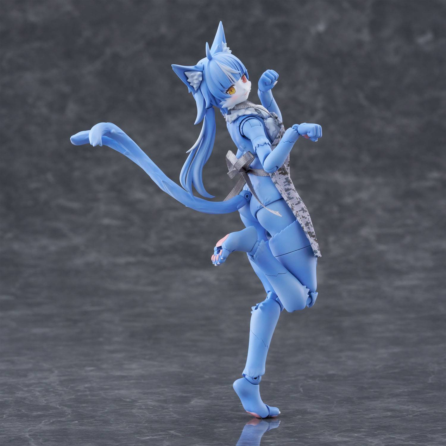 KemoPla: Omaneko (KP-04R) (Plastic Model) - tampak samping dan belakang